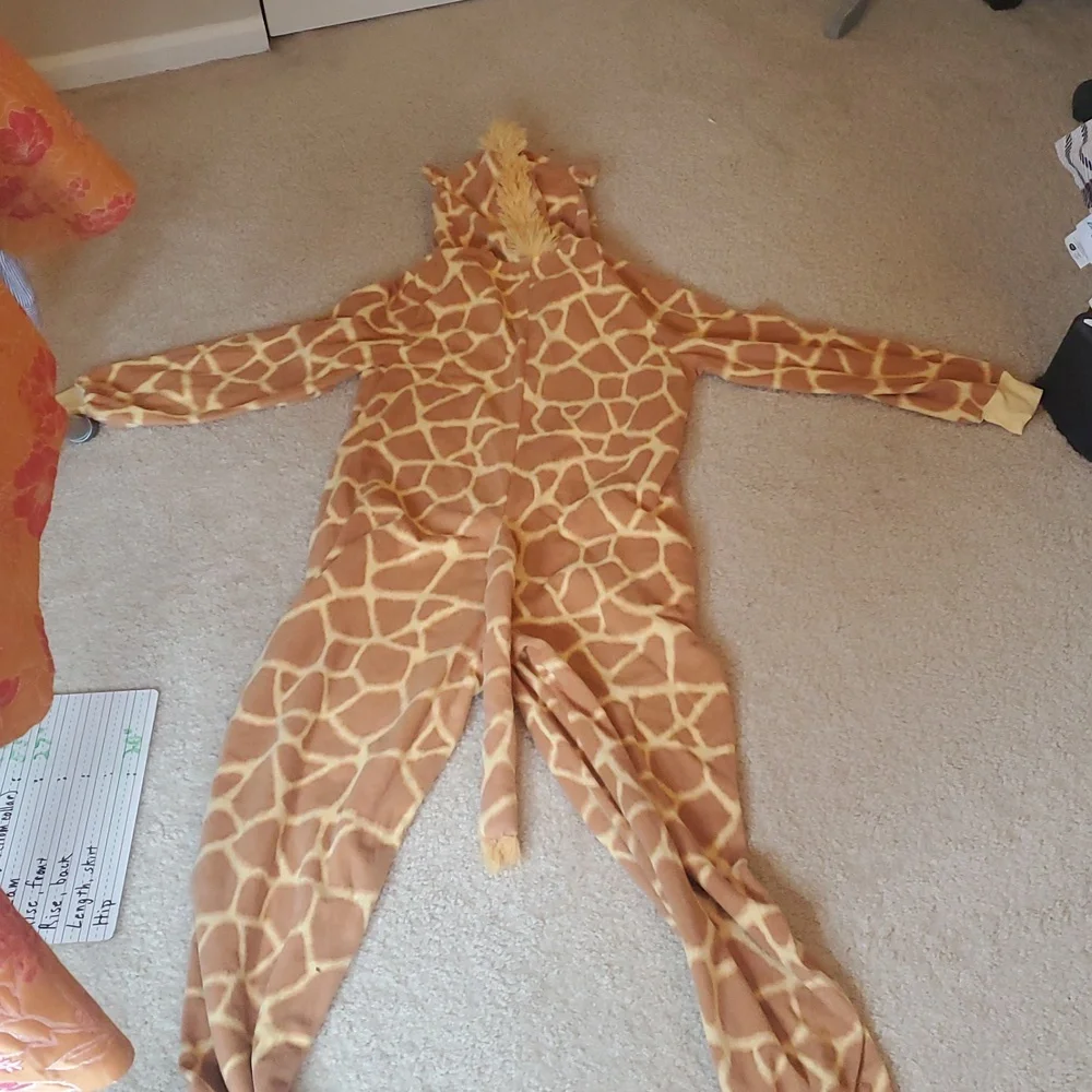 Xhilaration Women's Small Giraffe Print Pajama or Costume